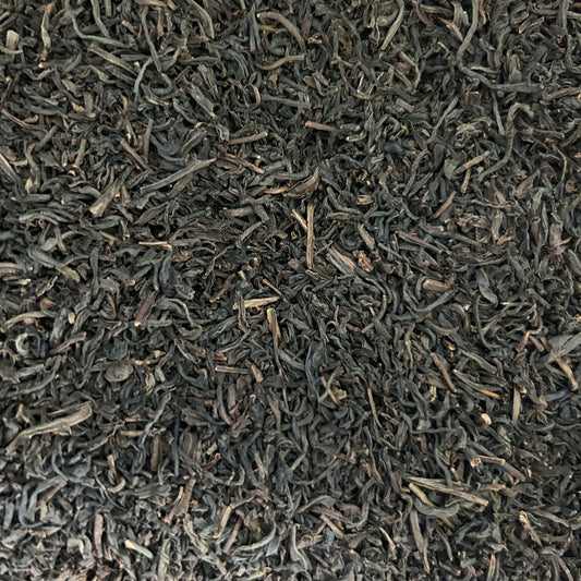 Loose leaf decaffeinated black tea with smooth dark leaves
